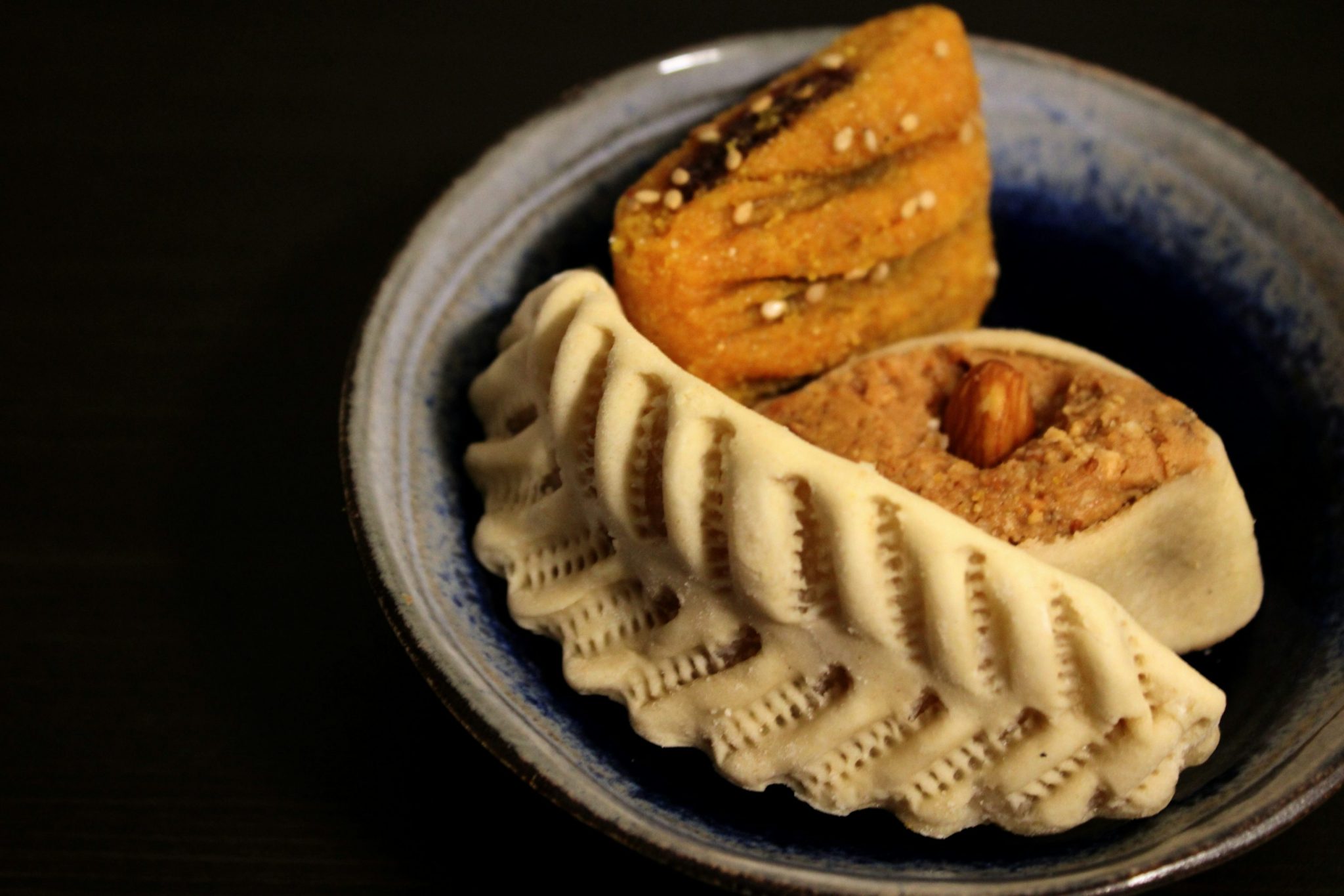;oroccan pastries on a bowl