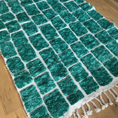 Vibrant Green Beni Ourain Rug - 2.5x1.5m, Unique Moroccan Design for Modern Spaces