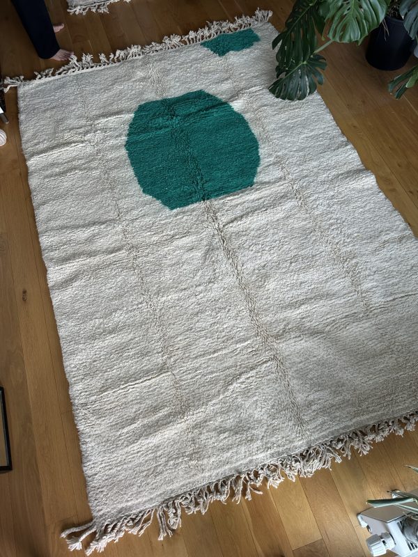 Minimalist Geometric Moroccan Rug – 3x2m, Emerald Green Accents on Ivory Base - Image 3