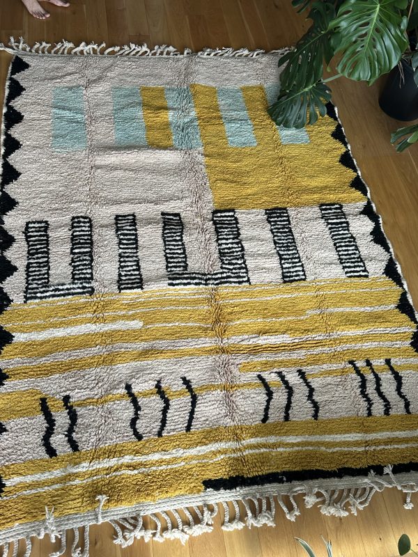 Ethical Beni Ourain Rug - 3x2m, Yellow, Black, and White Minimalist Design - Image 2