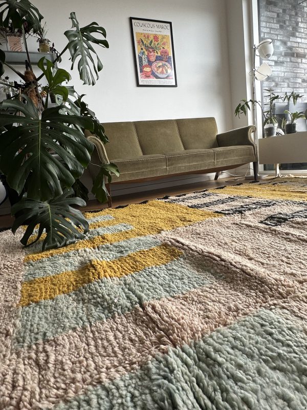Ethical Beni Ourain Rug - 3x2m, Yellow, Black, and White Minimalist Design - Image 4