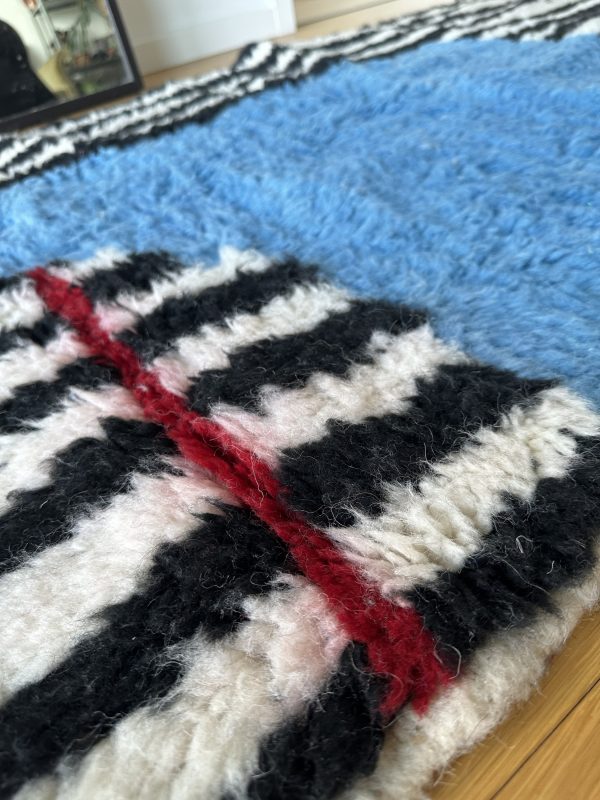 Handwoven Beni Ourain Rug, 1.5x1m - Striking Black, White, and Sky Blue - Image 4